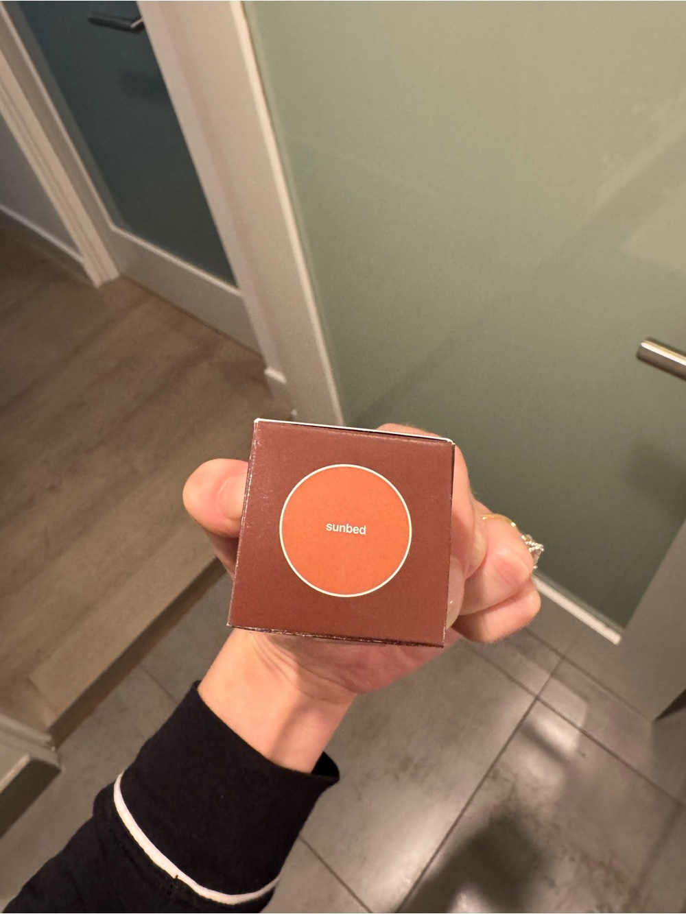 Rhode sunbed bronzer - Picture 2 of 11